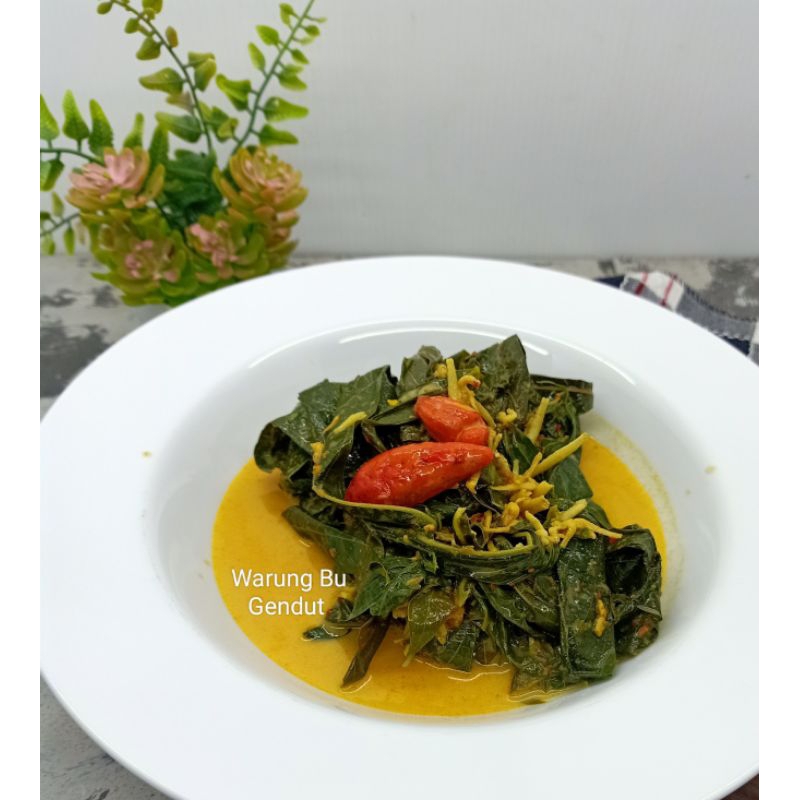 

Gulai daun singkong teri Medan