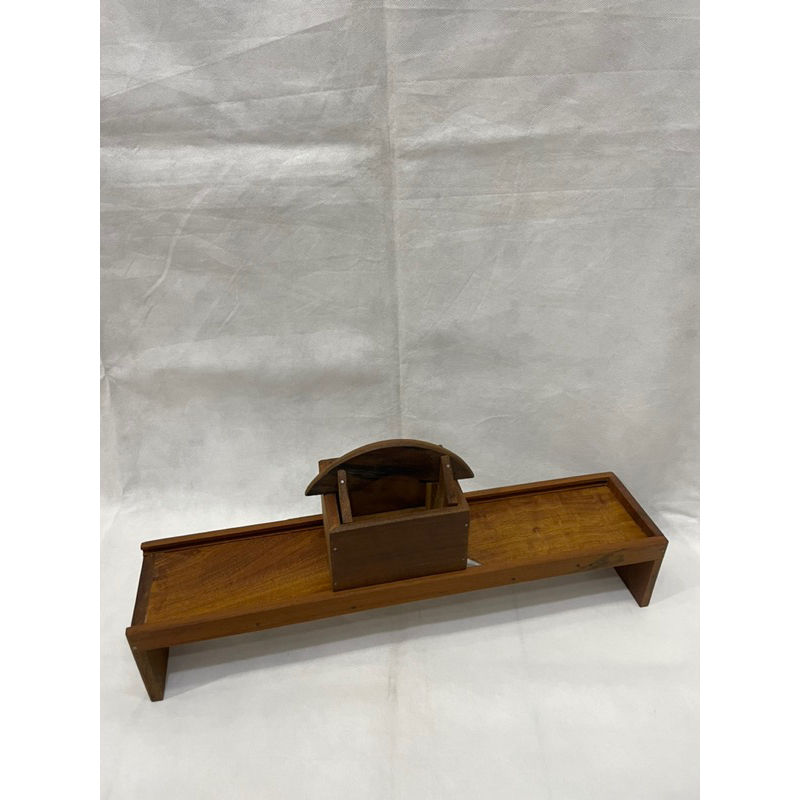 Pengiris Keripik/Kripik Pengiris Bawang Serbaguna Kayu Ulin Tradisional