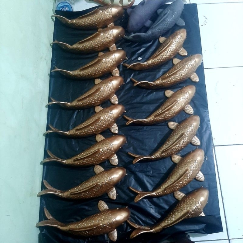 patung ikan koi 30 cm souvenir dekorasi aksesoris replika miniatur