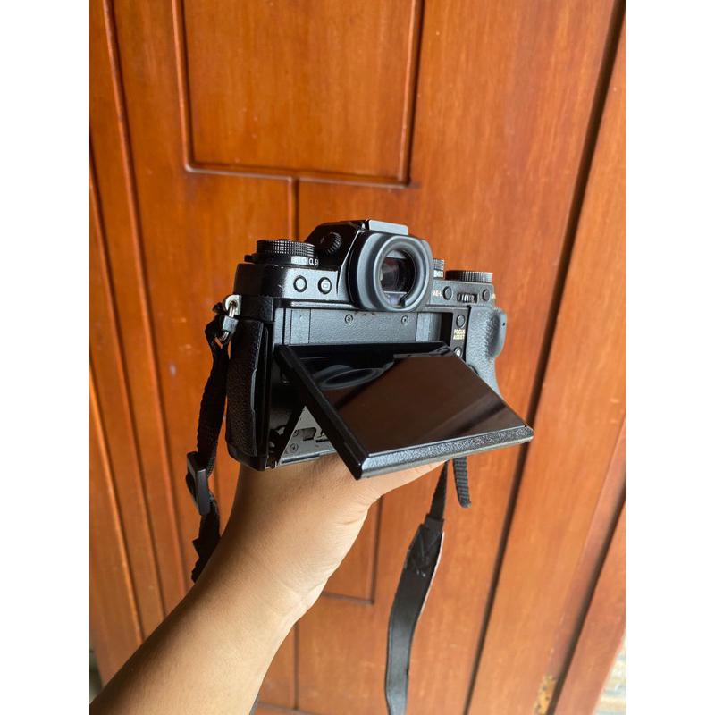 Fuji Film XT 1 Mirrorless Body Only Tanpa Lensa