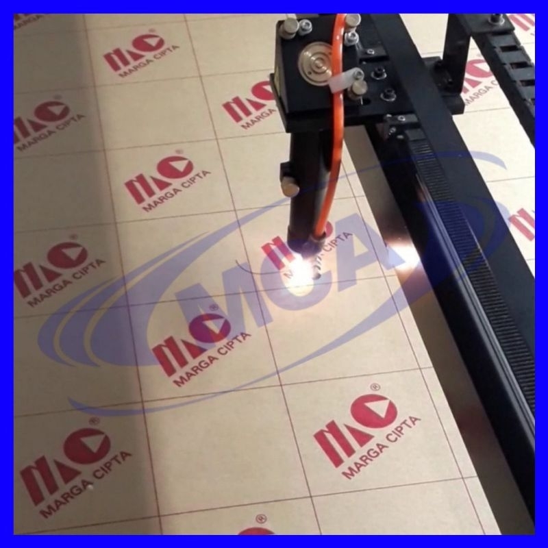 

AKRILIK lembaran 10mm uk. A4 / Akrilik bening / Marga cipta / Acrylic