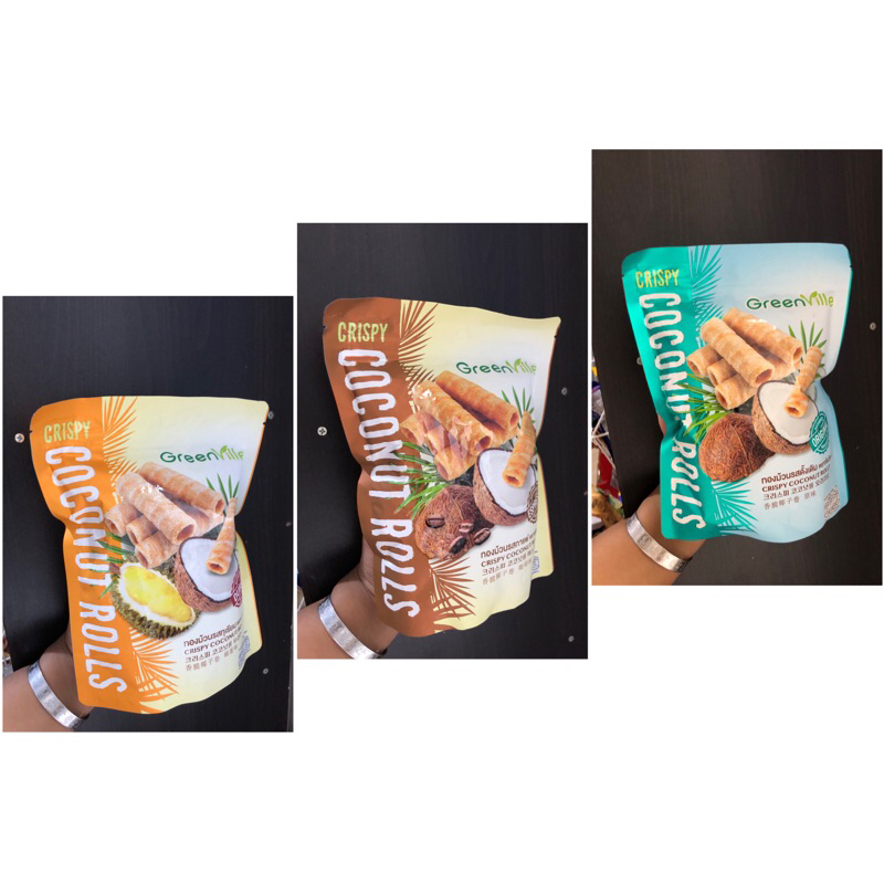 

READY STOCK GREEN VILLE COCONUT ROLLS ORIGINAL THAILAND