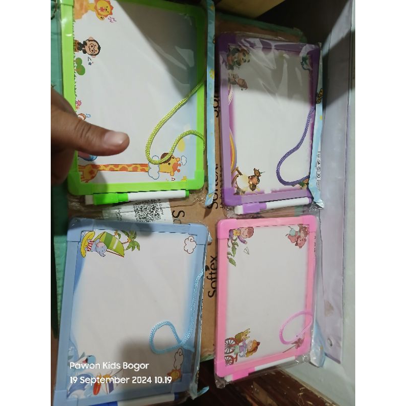 

Papan Tulis Mini bonus Spidol Wipe and Clean dan cat air