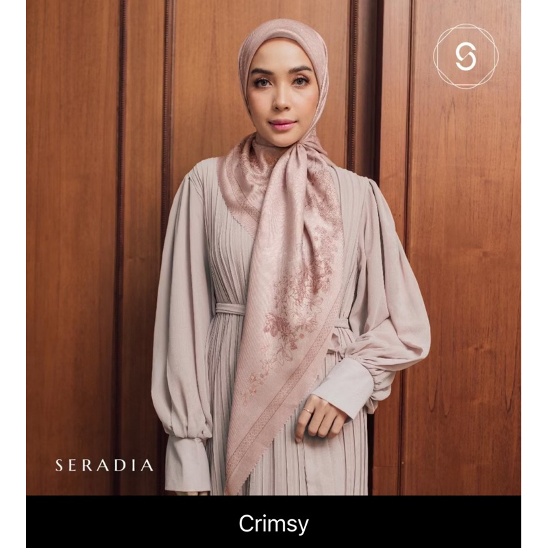 Hijab segi empat Tulipa - Seradia x Hamidah