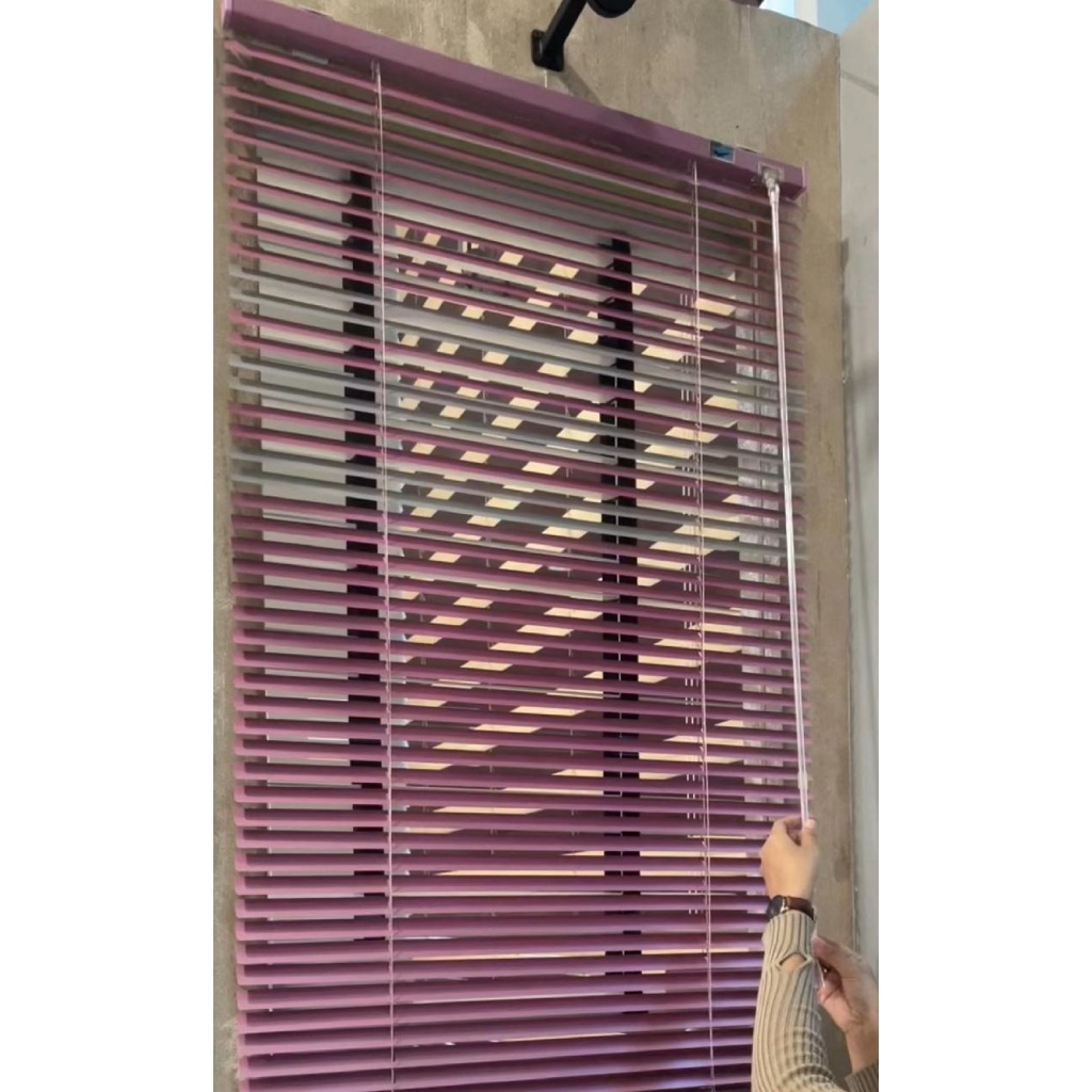 Venetian blinds / Horizontal Blind / Tirai Kantor / Window Fashion / Krey Kantor Hotel Rumah Indoor