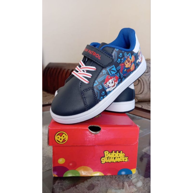 sepatu Disney dan bubble gumers