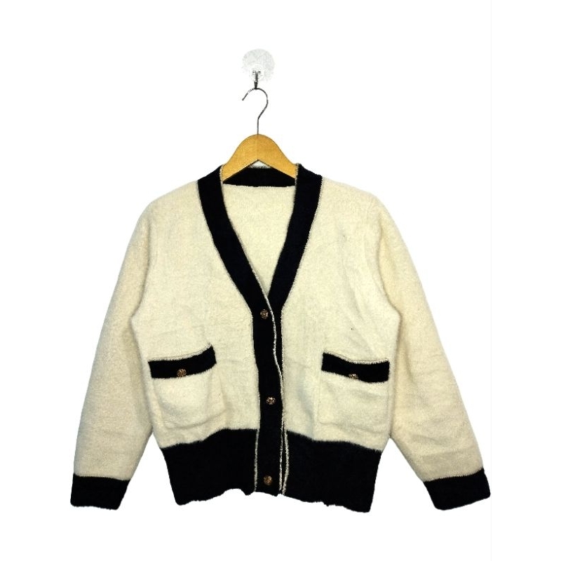 Cardigan Anggora V-Neck White