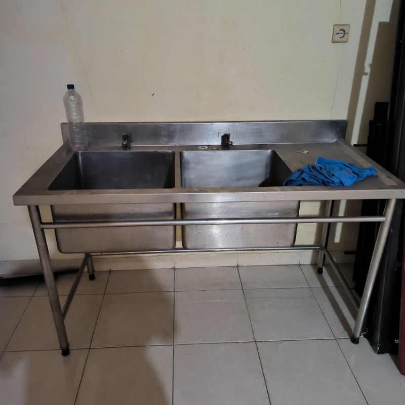 Meja wastafel stainless cuci piring bekas second kabinet sink