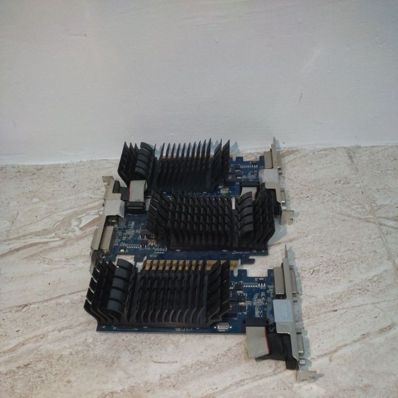 VGA CARD ASUS 1GB DDR 3 LIKE NEW BERGARANSI
