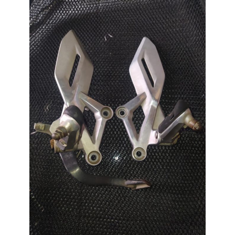 footstep depan Honda CB150R new original