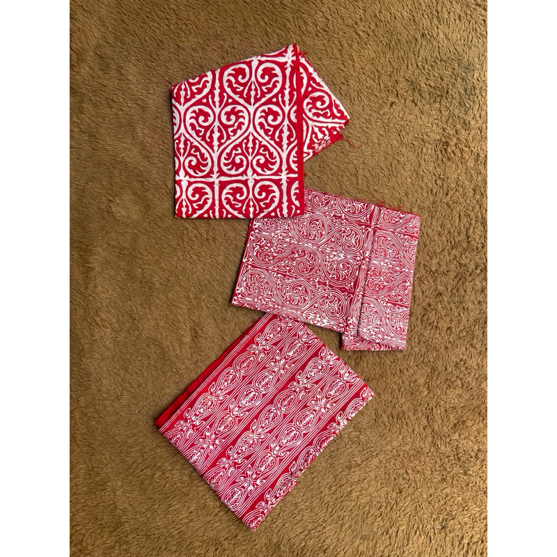 Kain Batik Batak Gorga - Merah Putih
