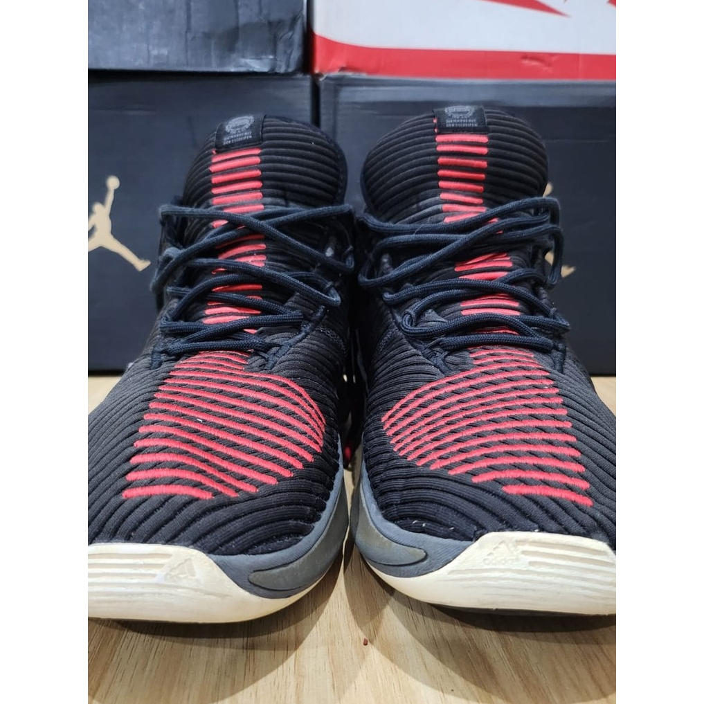Sepatu basket sneaker Adidas D Rose 9 size 43.5 (preloved)