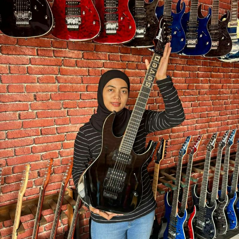GITAR IBANEZ SEVEN MERAH