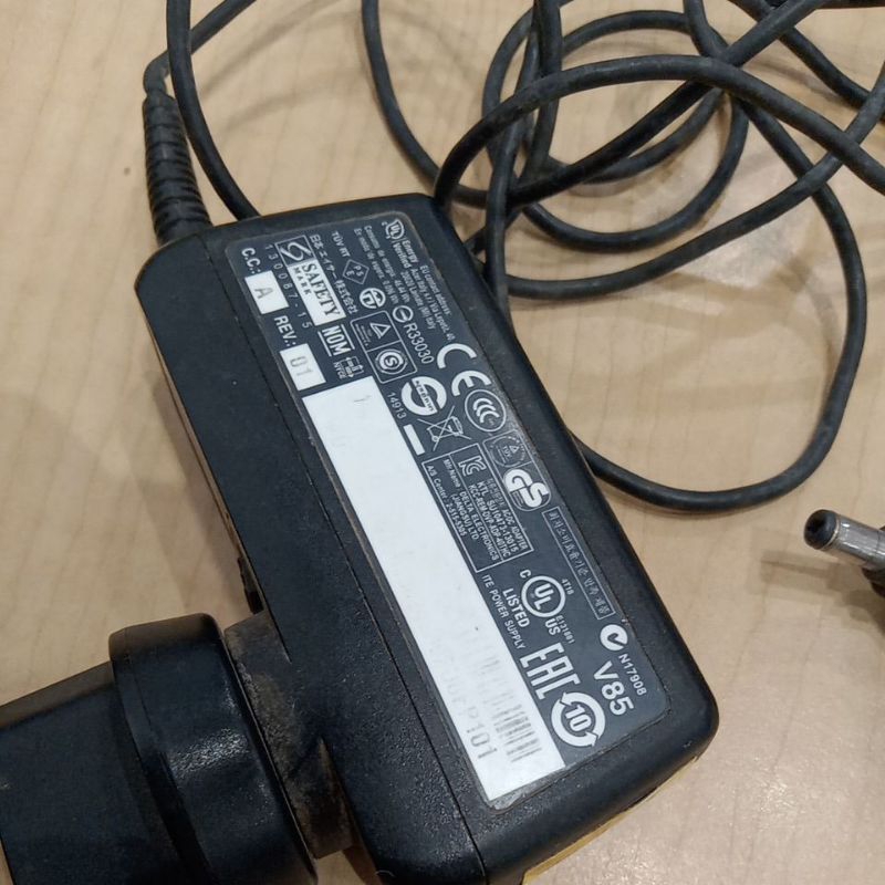 Charger laptop Acer N17908 V85 ori