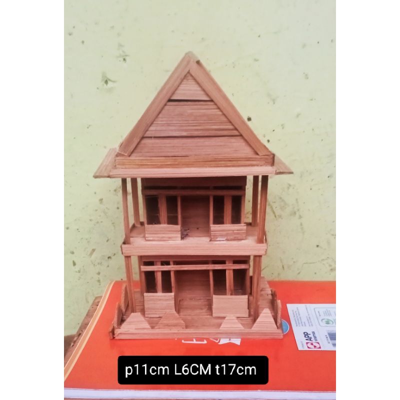 miniatur rumah bambu