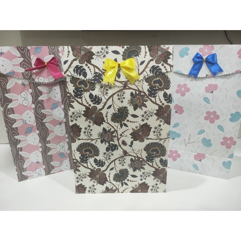 

Kertas Kado Instan / Paperbag Instan ukuran Besar