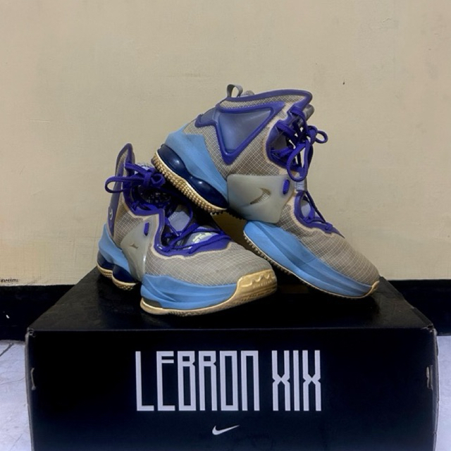 PRELOVED SEPATU BASKET NIKE LEBRON