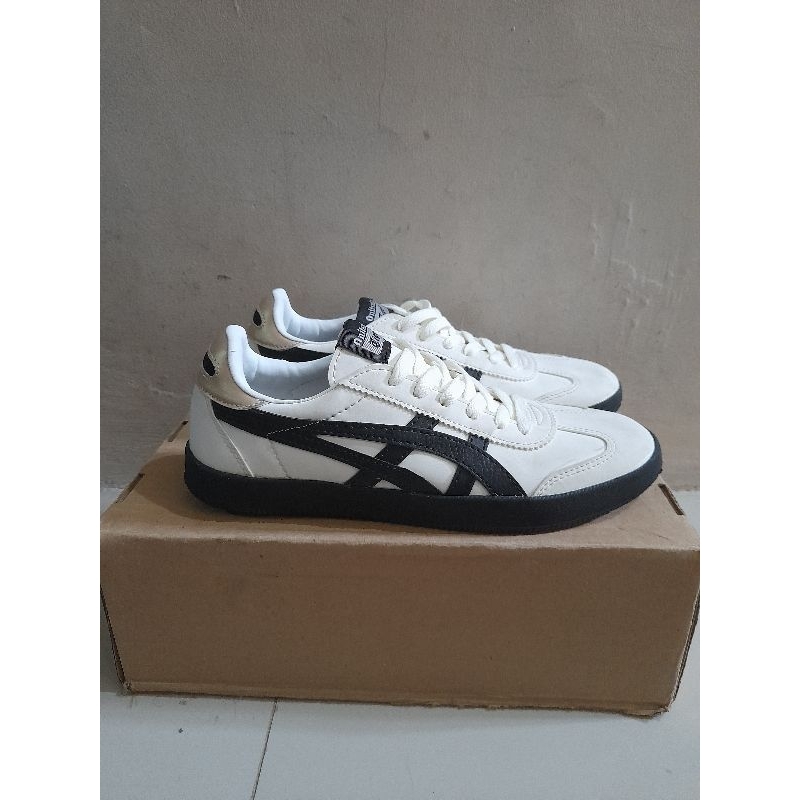 onitsuka tiger tokuten