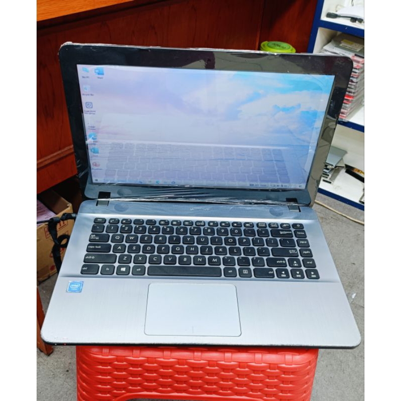 Laptop asus X441MA celeron N4000 4Gb 128Gb 14inch bekas cek deskripsi harga nego sampai jadi