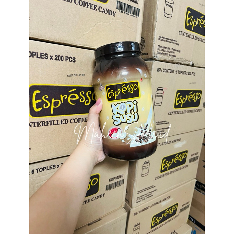 

Permen Espresso Kopi Susu Toples Isi 200 Butir/Yupi Jar
