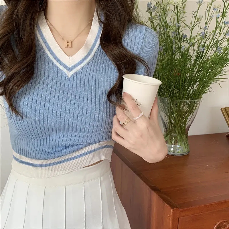 BESTPROMO DALLAS CROP TOP V NECK RIBLE / Atasan Wanita Trendy / Baju Crop V Neck Terbaru