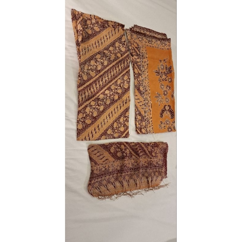 batik sutra selendang