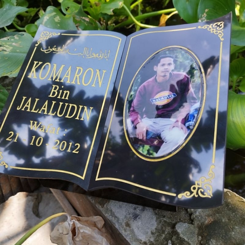 LEMPENGAN  GRANIT UKIR, PAPAN NAMA NISAN MAKAM + FOTO UKURAN 30x25 cm