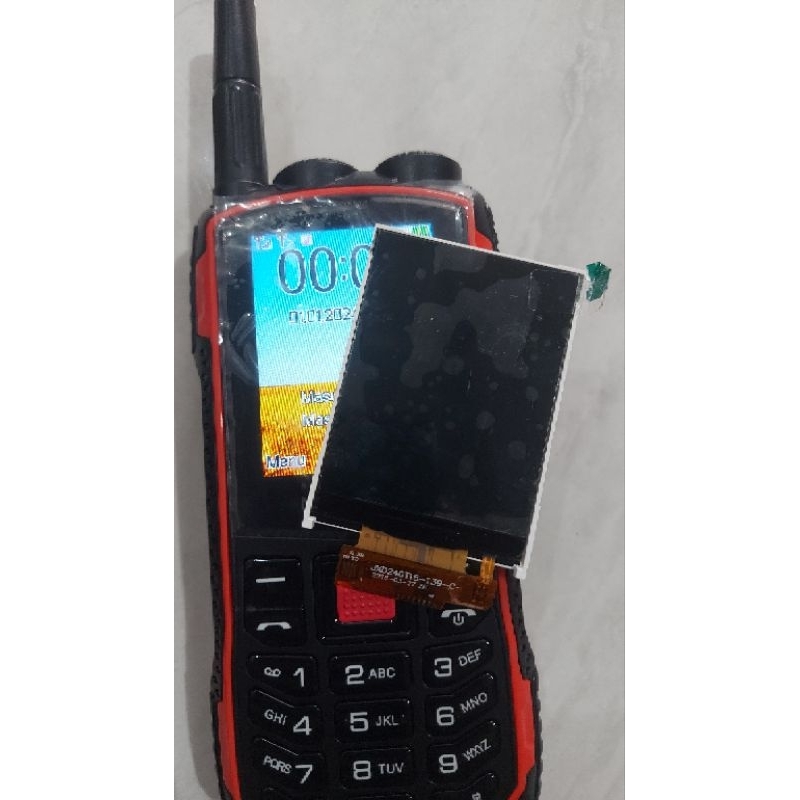 Lcd maxtron p12 bomba