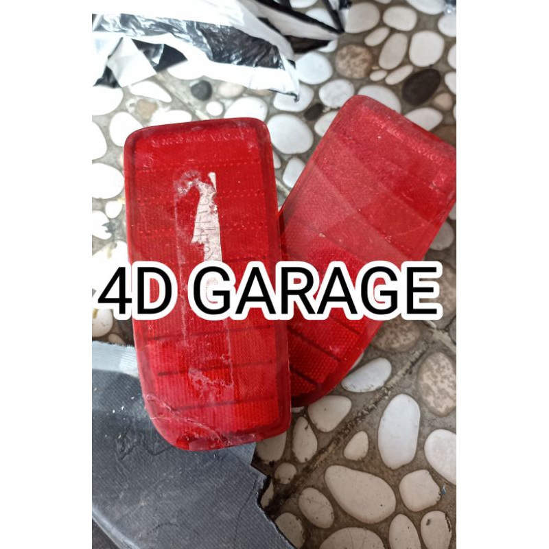 Mata kucing/Reflektor Bemper Belakang Yaris TRD 2012