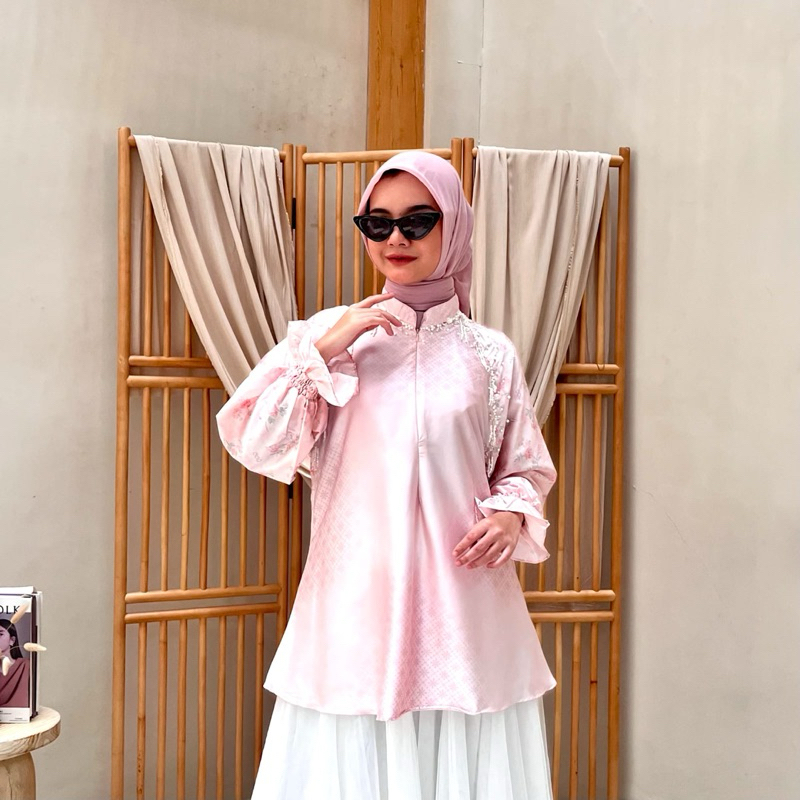 Atasan Florina payet |baju wanita -blouse payet -blouse mewah -baju silk sitra