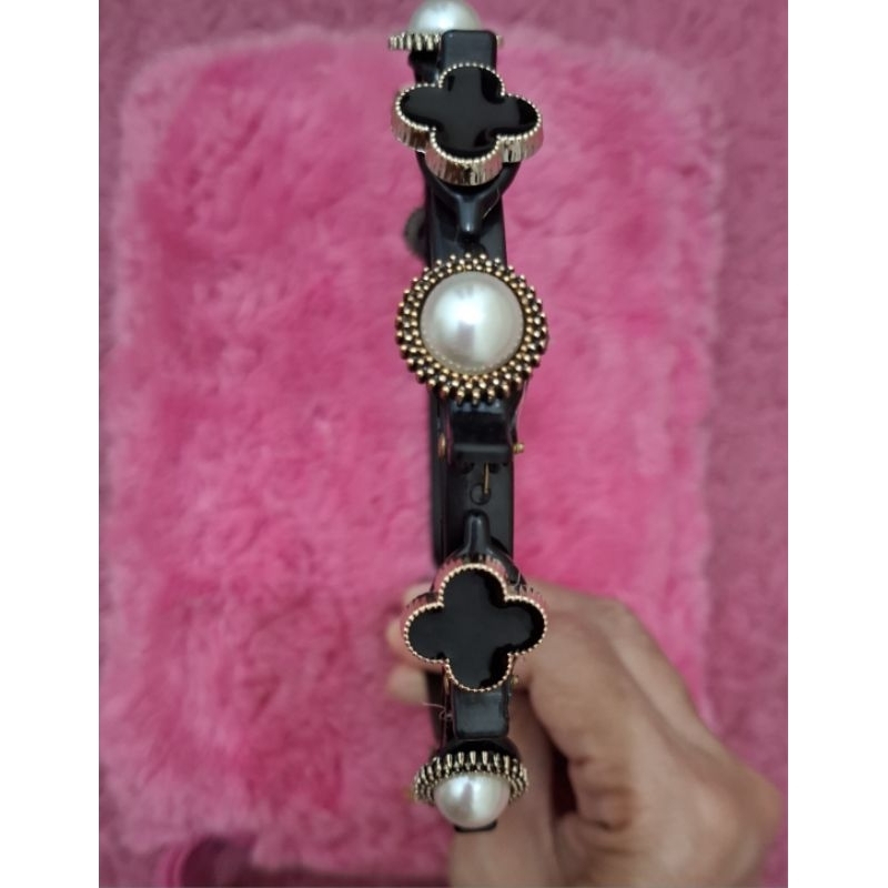 Bando Jepit Vanclef Mutiara