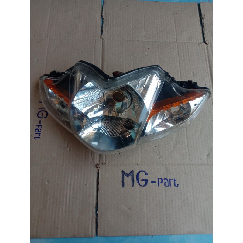 LAMPU DEPAN REVO ABSOLUT / REVO FIT / LAMPU REPEKTOR DEPAN REVO ABSOLIUT / REVO FIT ORIGINAL HONDA