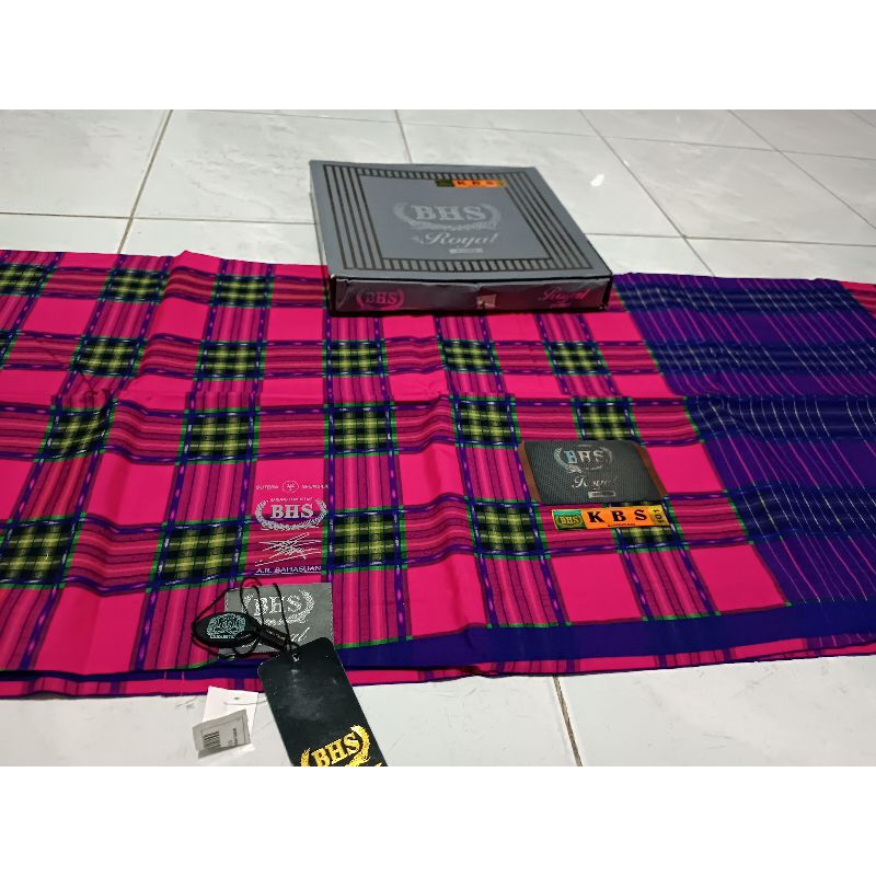 Sarung BHS full sutera Motif kotak jadul Original Sutra barang langka unik