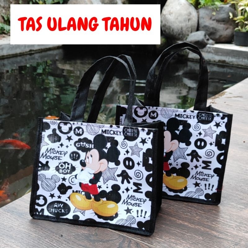 

tas ulang tahun anak tas souvenir goodie bag ultah kain spunbond