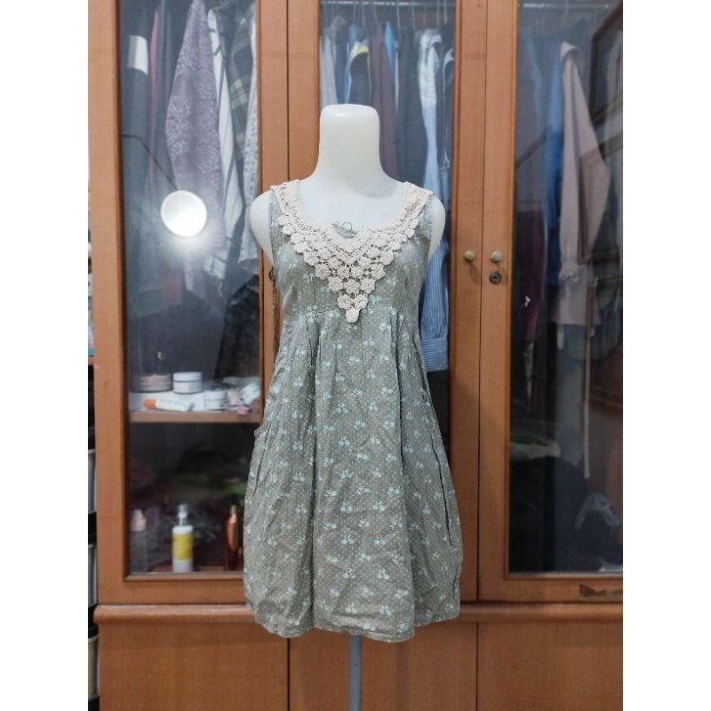 Mini dress renda cantik mewah elegant luaran dress preloved p300