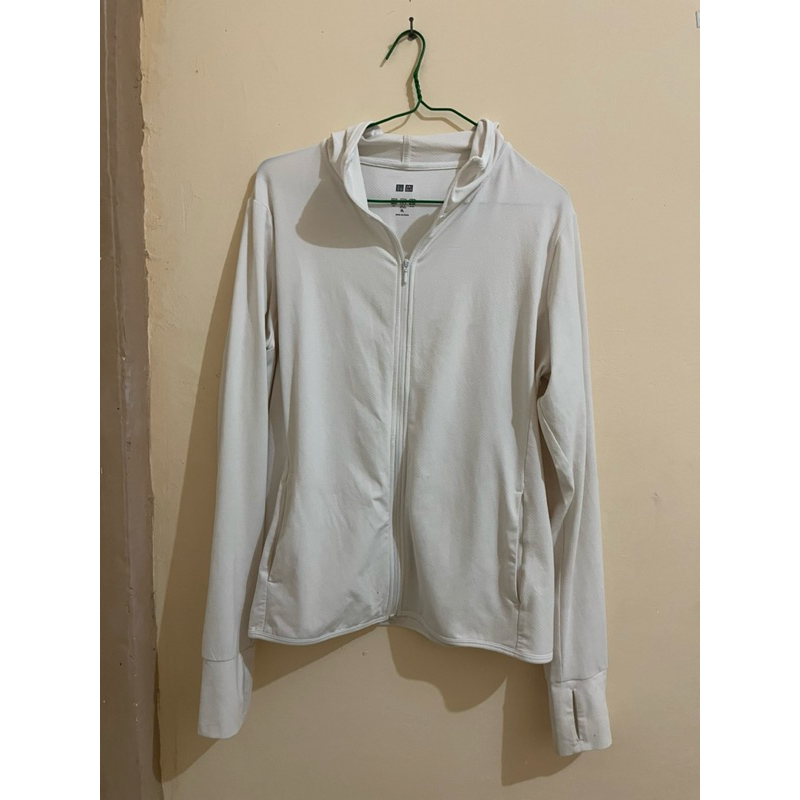 (PRELOVED) JAKET UNIQLO AIRISM