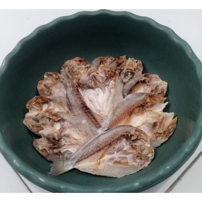 

Ikan Asin Samge Belahan