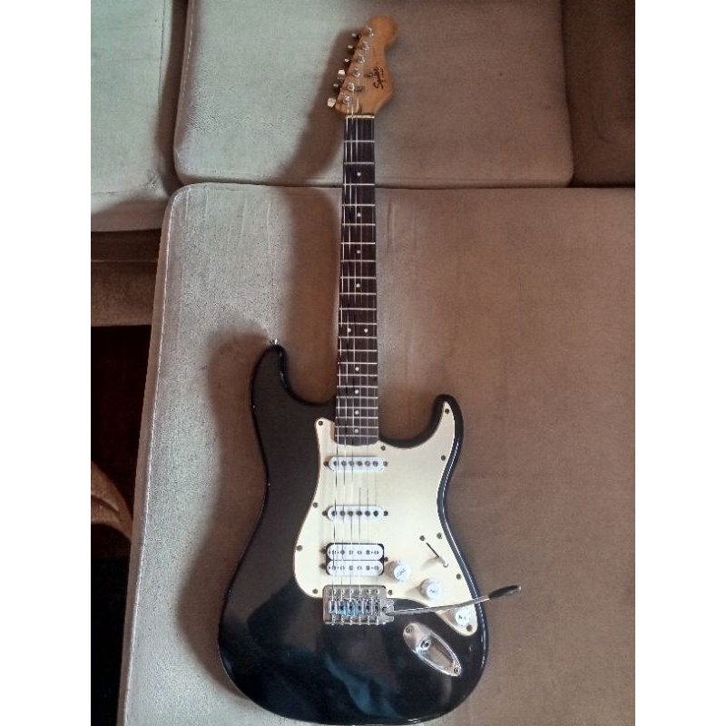 gitar keren merk squier bullet stratocaster HSS asli original buatan china