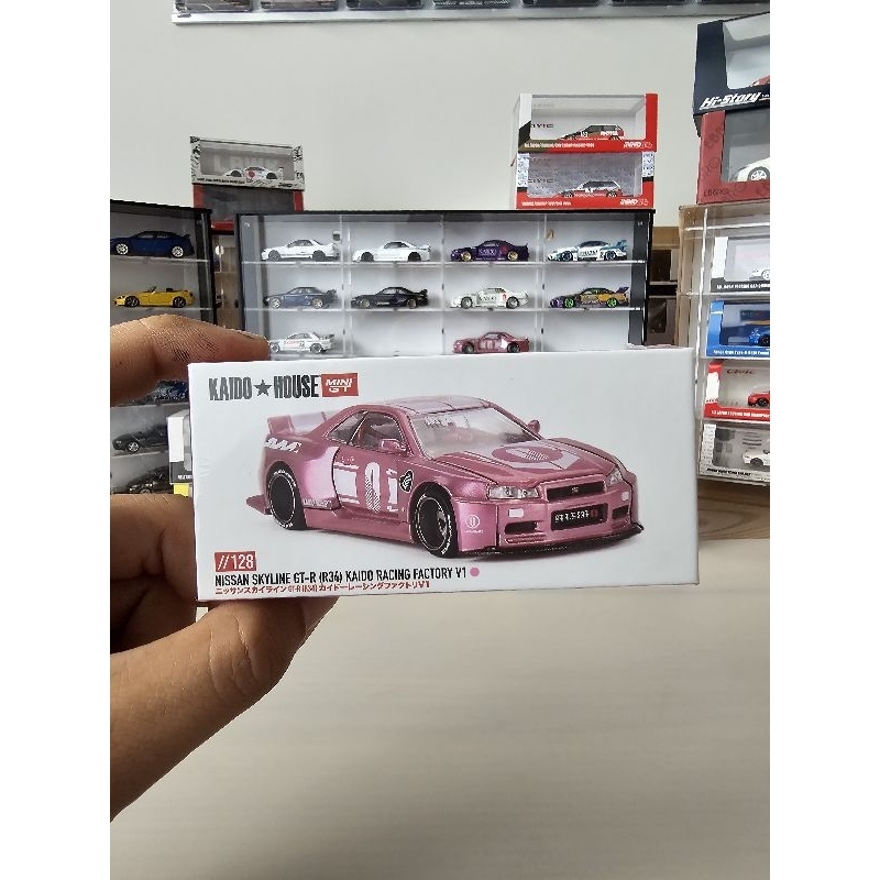 Kaido House Mini GT Nissan Skyline GTR R34 Pink V1 Kaido R34 Pink