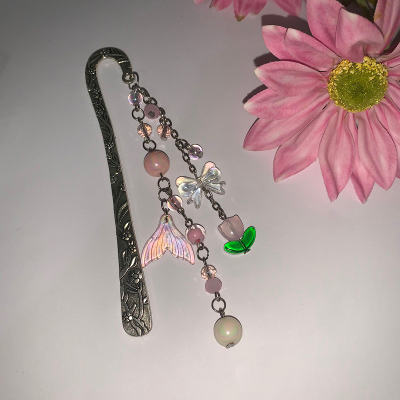 

Pembatas buku Tulip pink (bookmark)