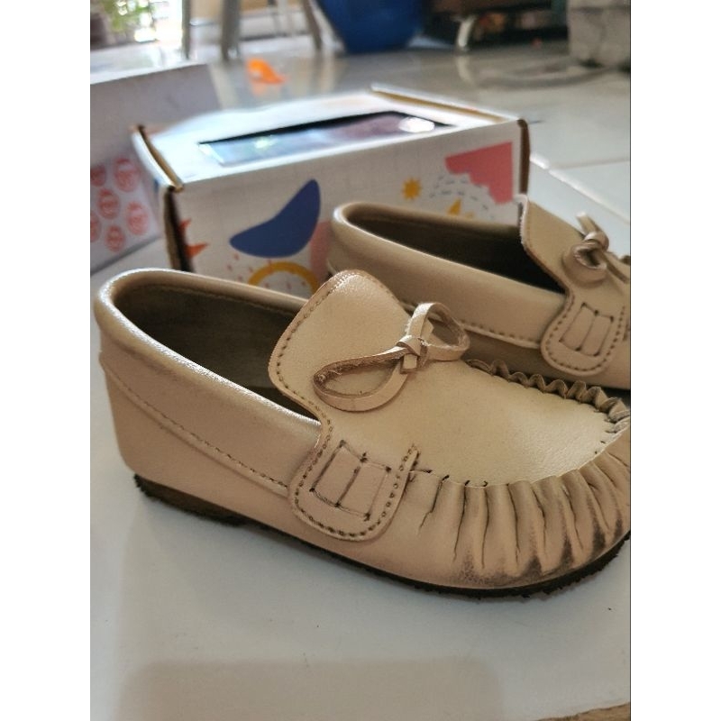 Sepatu Anak Poptoe Beige Ukuran 24 Preloved