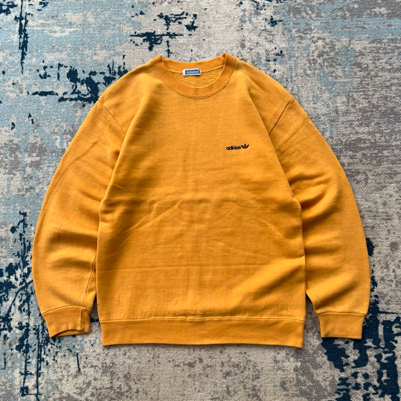 Vintage adidas crewneck