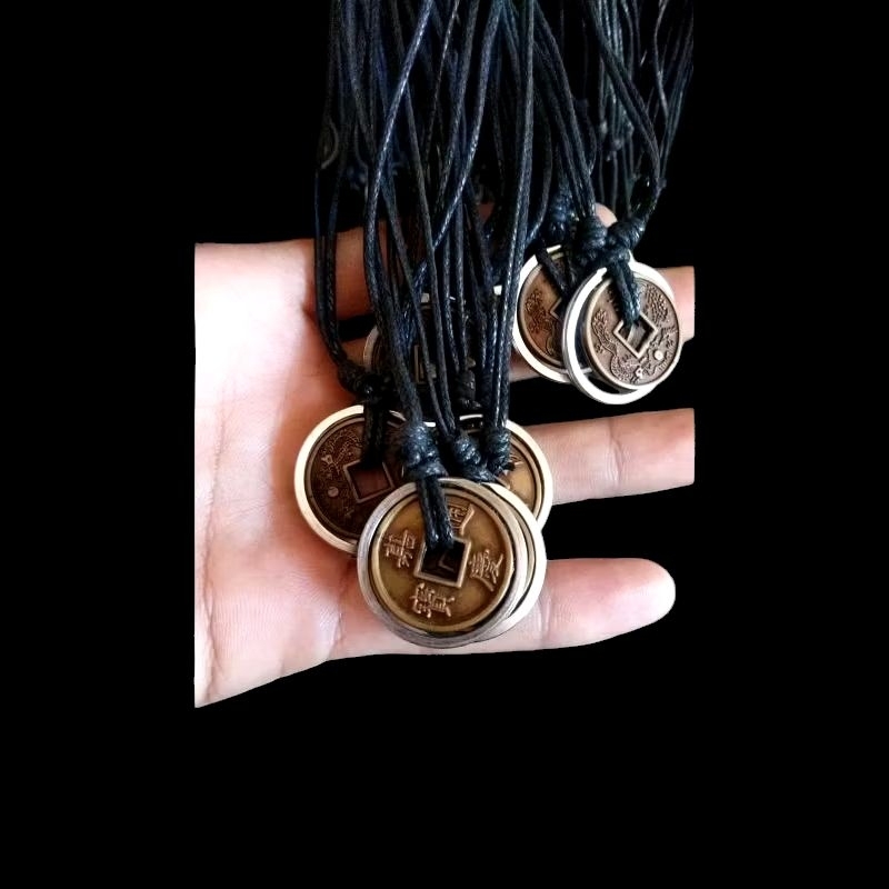 Kalung Tali Hitam Liontin Koin Cina - Aksesoris Fashion Premium Pria dan Wanita
