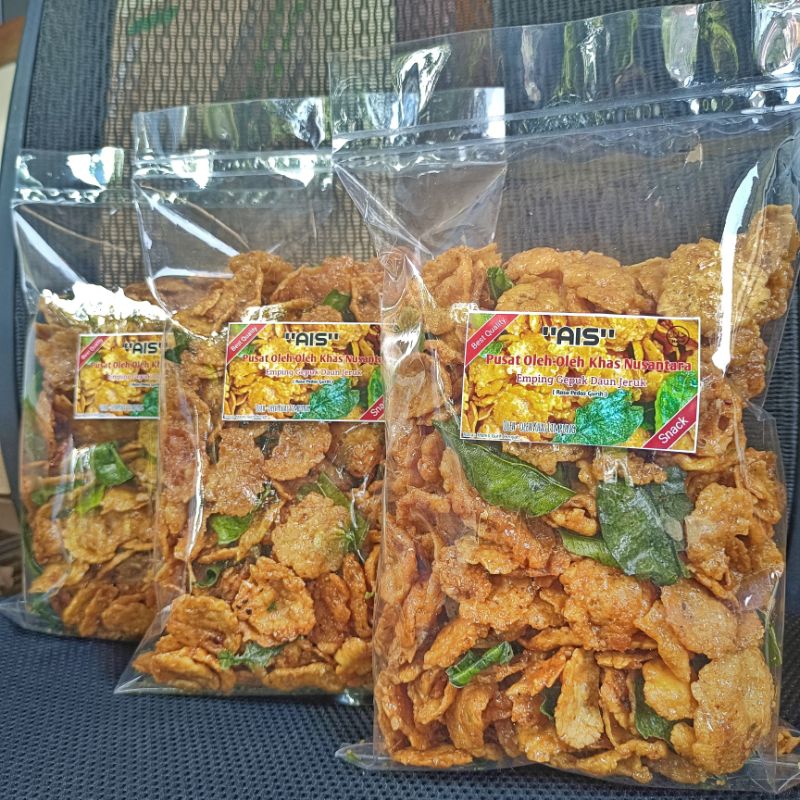 

Emping melinjo daun jeruk rasa pedas manis kemasan 500gram