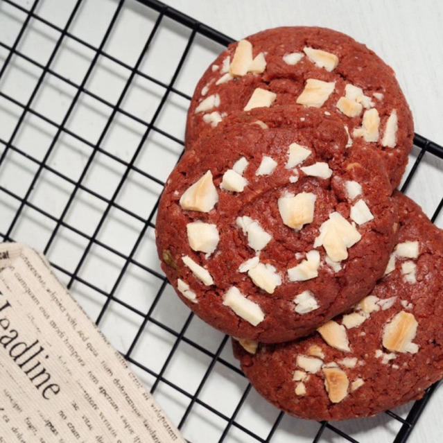 

Soft Cookie Premium - Cheezy Red Velvet Cookie