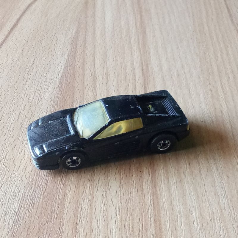 hot wheels ferrari made in india testarossa hitam