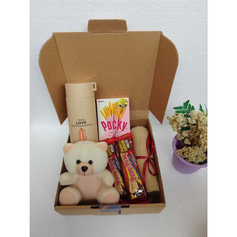 

HAMPERS KADO ULTAH CEWE