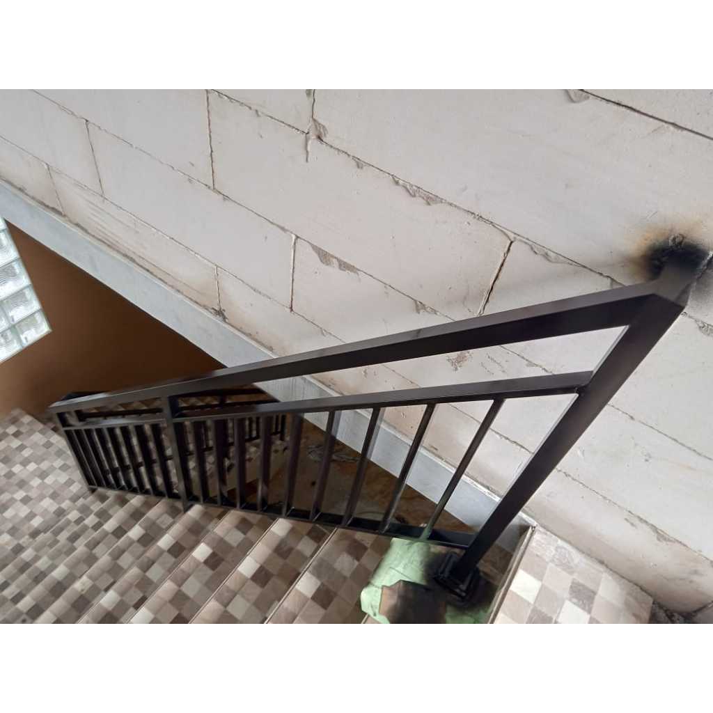 RAILING TANGGA MODERN MINIMALIS HARGA PERMETER AREA SURABAYA