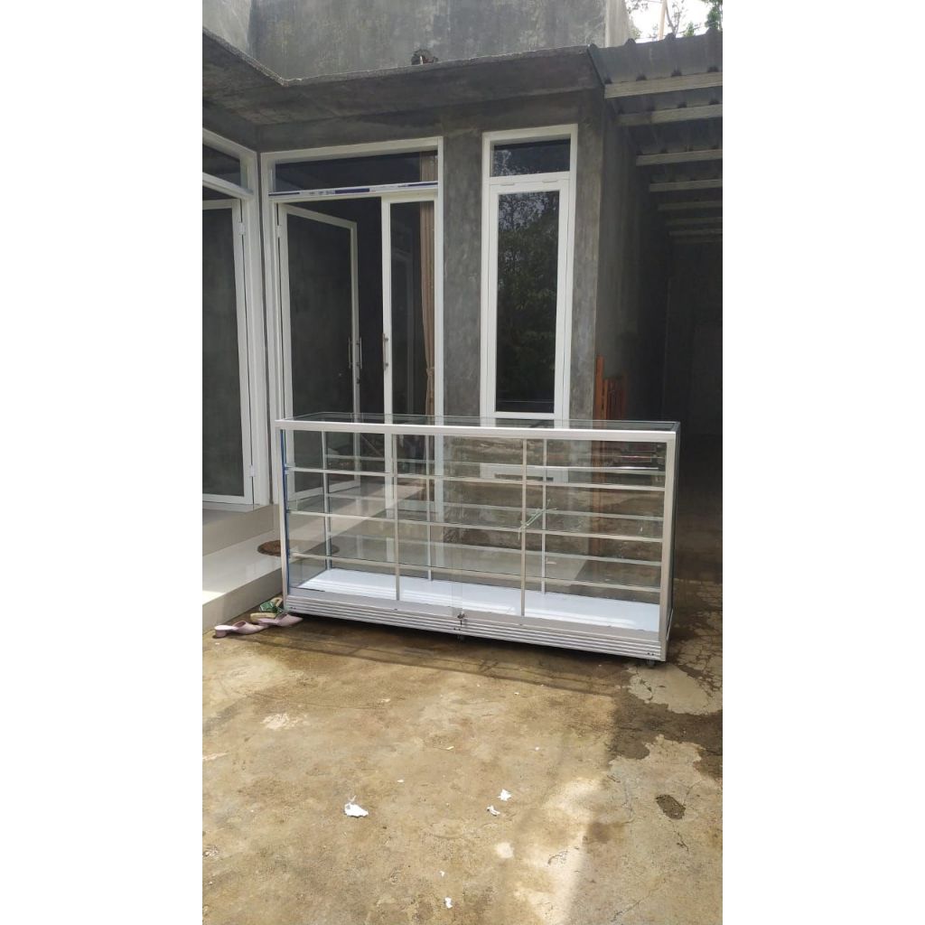 Etalase Kaca Alumunium 2M Minimalis