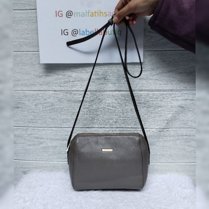 Tas Wanita Della Stella Sling Bag Kulit Asli Brand Preloved